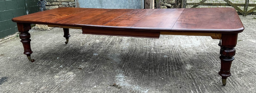 A Good Victorian Mahogany Extending Dining Table seat 12 View VIII