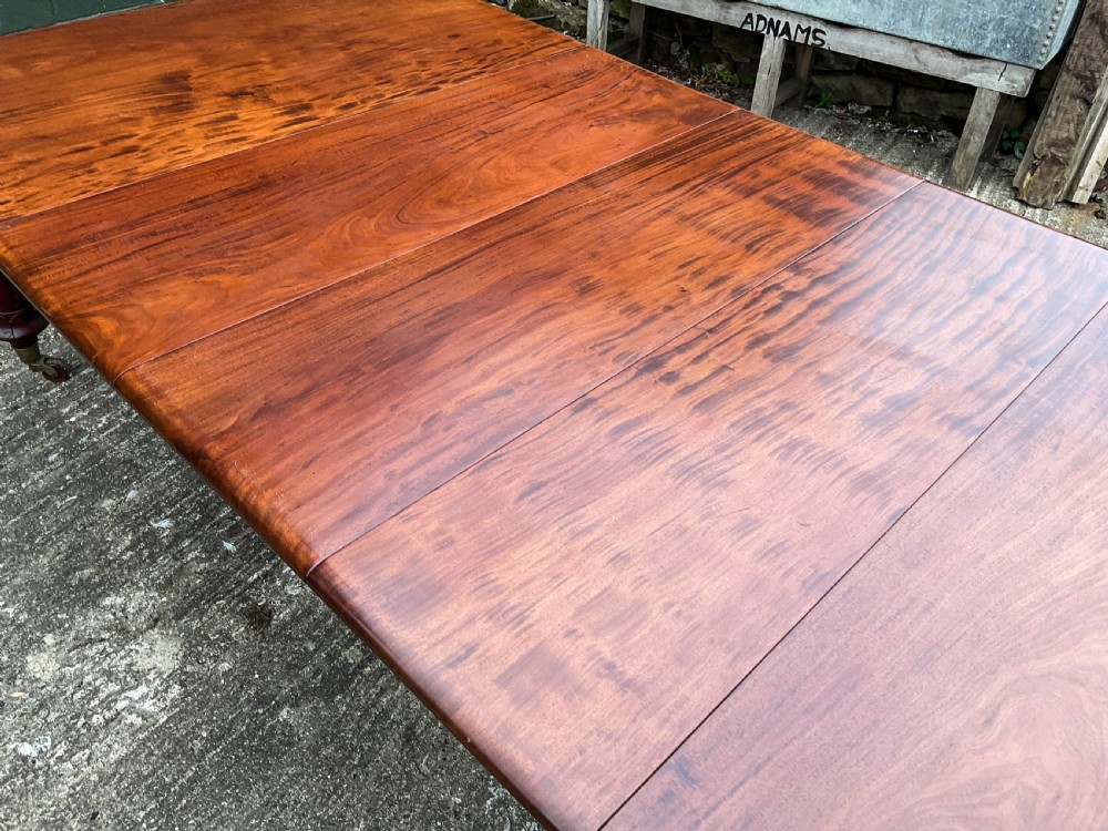 A Good Victorian Mahogany Extending Dining Table seat 12 View XIII