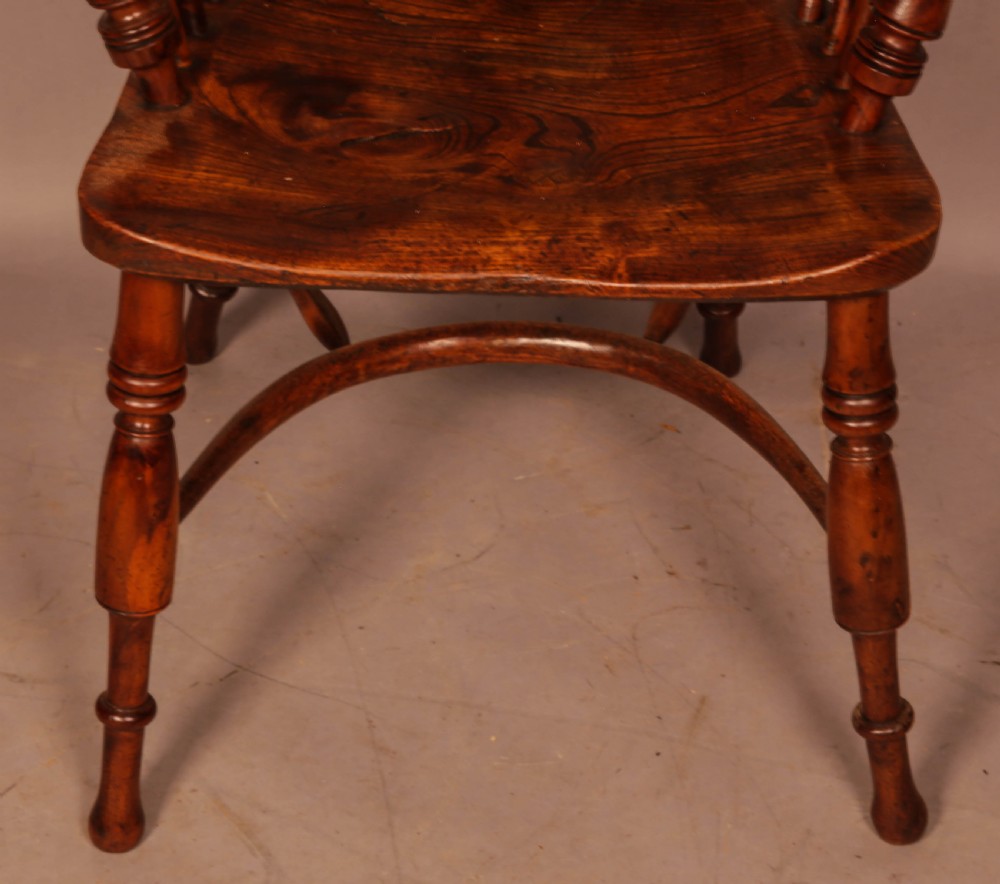 A Rare George Nicholson Best Model Yew Windsor chair View IV
