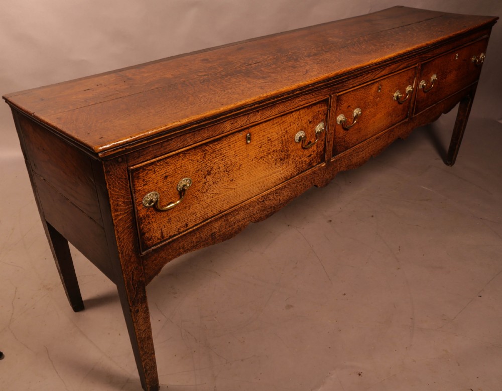 A Good 18th century Serving Dresser in Oak View IX