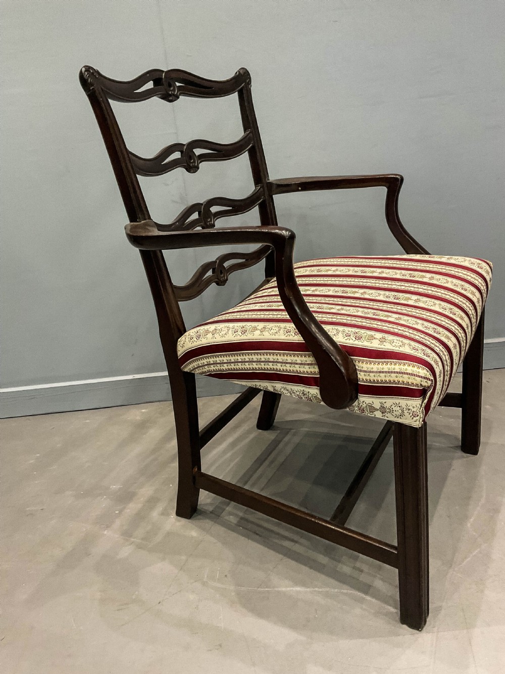 A Set of 12 Ribbon Back Dining Chairs Mahogany View XI