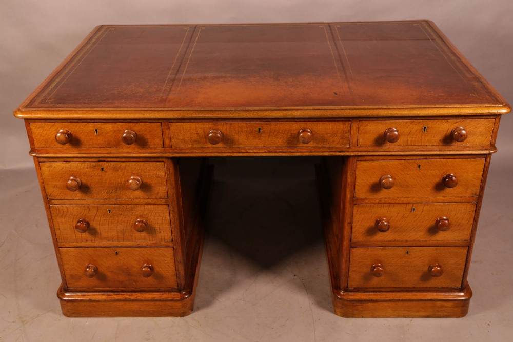 A Victorian Golden Oak Partners desk