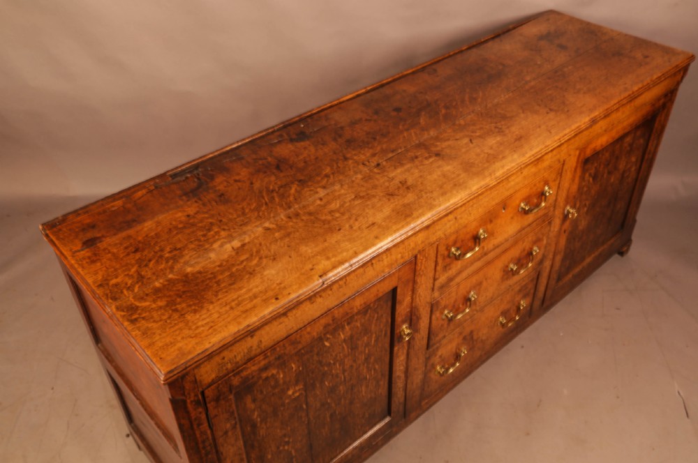 An Attractive Serving Dresser in Oak c 1760 View IV