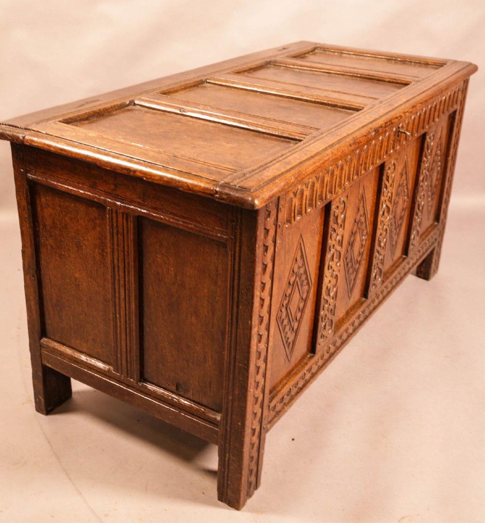 A Good 17th century Oak Coffer View VII