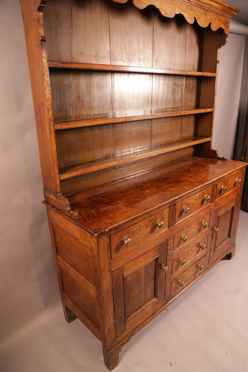 A Good early 19th c Welsh Dresser View IX