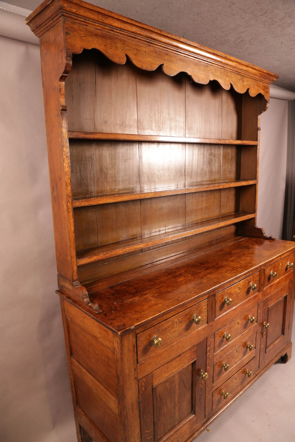 A Good early 19th c Welsh Dresser View X