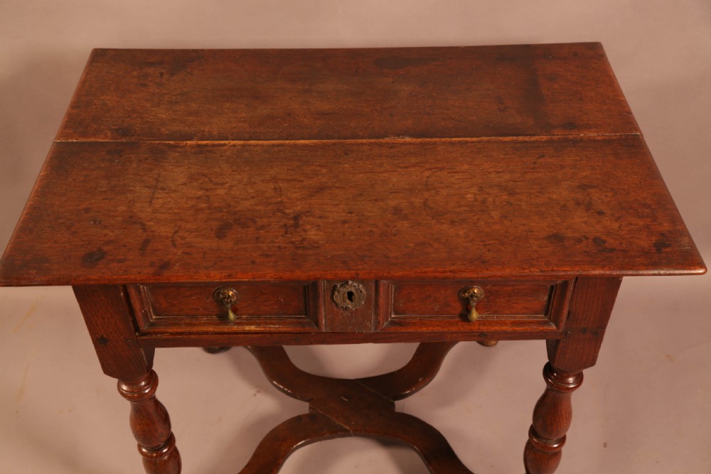 A Super William and Mary Side Table in Oak View VIII