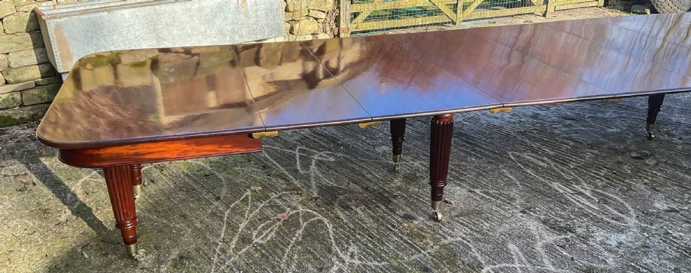 Rare Imperial Dining Table 7 leaves seats 20 . c 1830 View IV