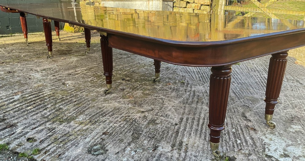 Rare Imperial Dining Table 7 leaves seats 20 . c 1830 View V
