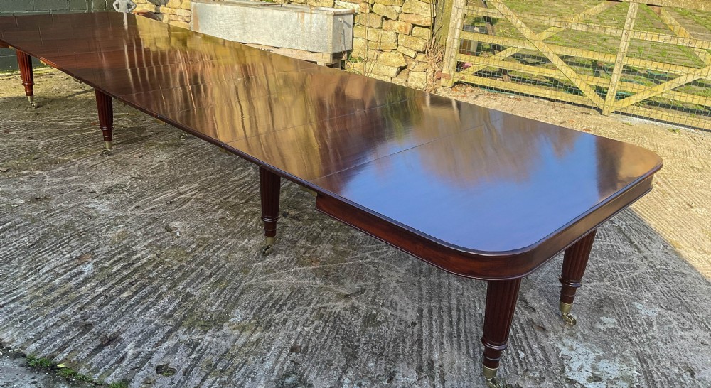 Rare Imperial Dining Table 7 leaves seats 20 . c 1830 View XI