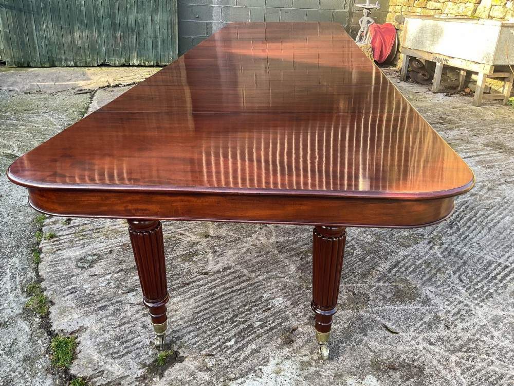 Rare Imperial Dining Table 7 leaves seats 20 . c 1830 View XII