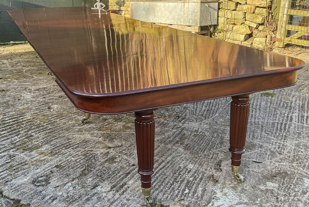 Rare Imperial Dining Table 7 leaves seats 20 . c 1830 View XIX