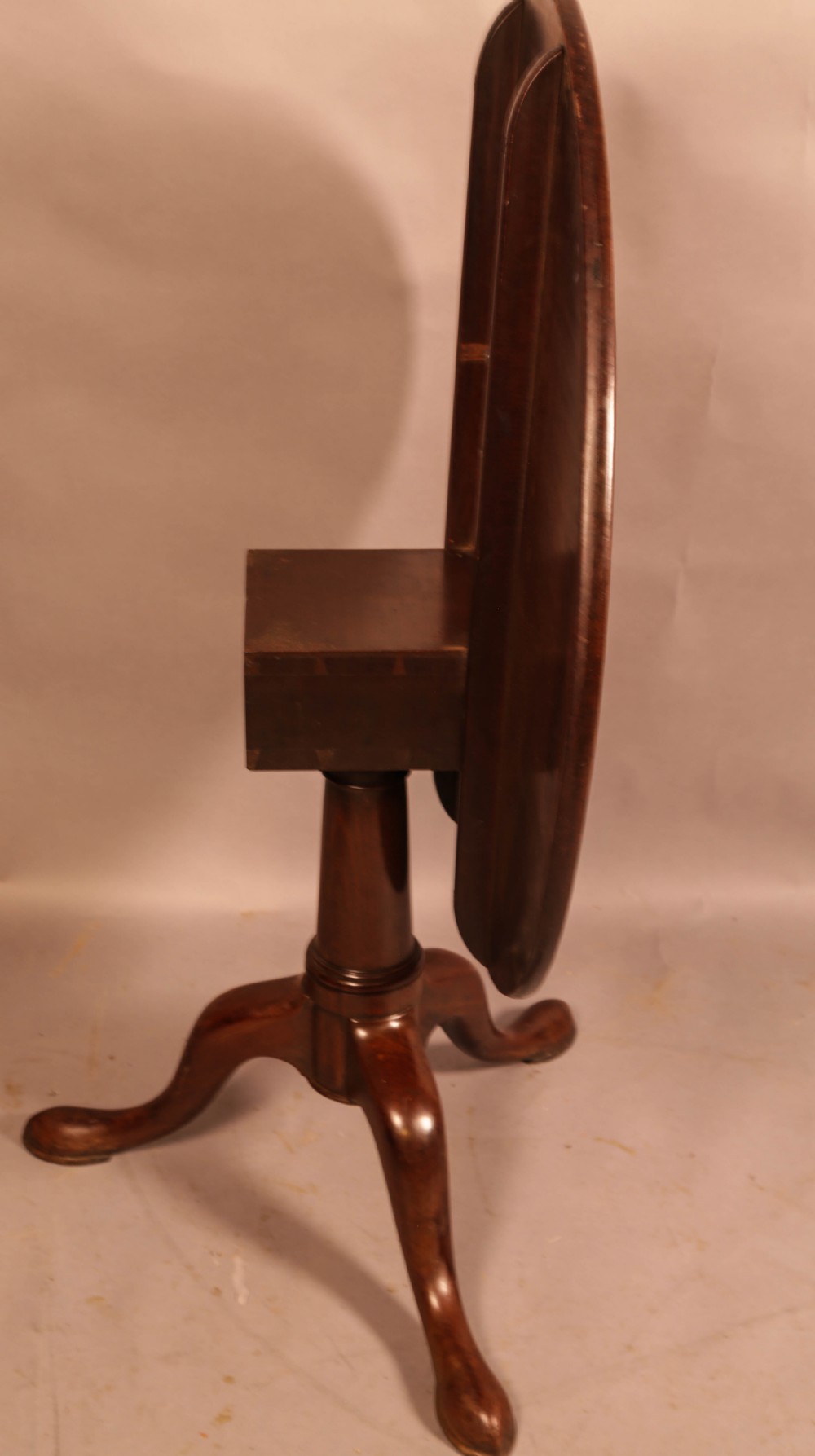 A Good 18th century Bird Cage Tripod Supper Table View VIII