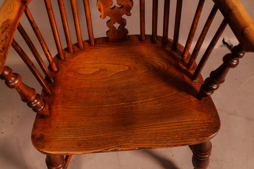 Fine Yew wood Windsor chair Allsop of Worksop c 1840 View VIII