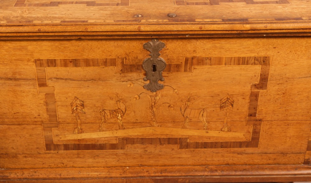 A Scandinavian Blanket Box lots of Inlay View II