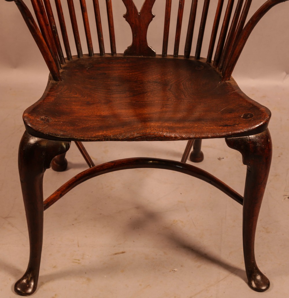 An 18th century Cab Leg Yew Windsor Chair View IV