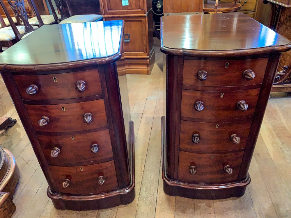 A Good Pair of victorian Bedside chests in Mahogany View II