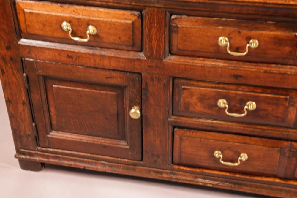 A Georgian Serving Dresser in Oak View X