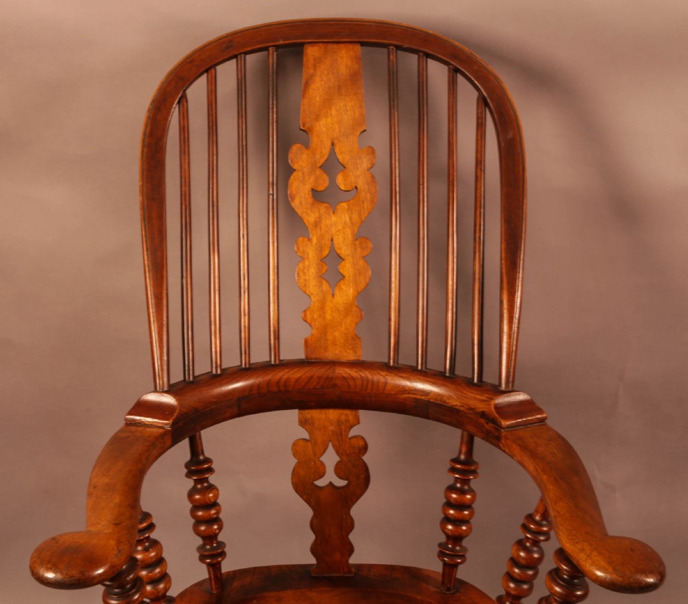 A Good 19th Century Broad Arm Windsor Chair View VI