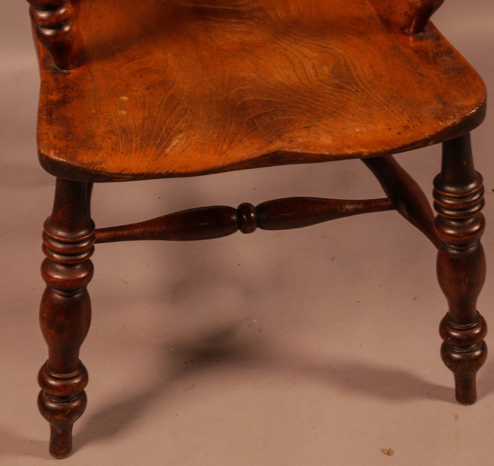 A Good 19th Century Broad Arm Windsor Chair View VII
