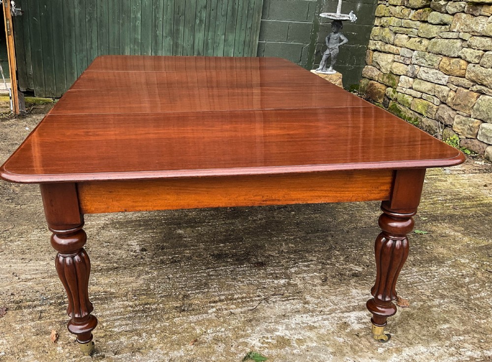 A Good Victorian 2 leaf extending dining table Mahogany View XI