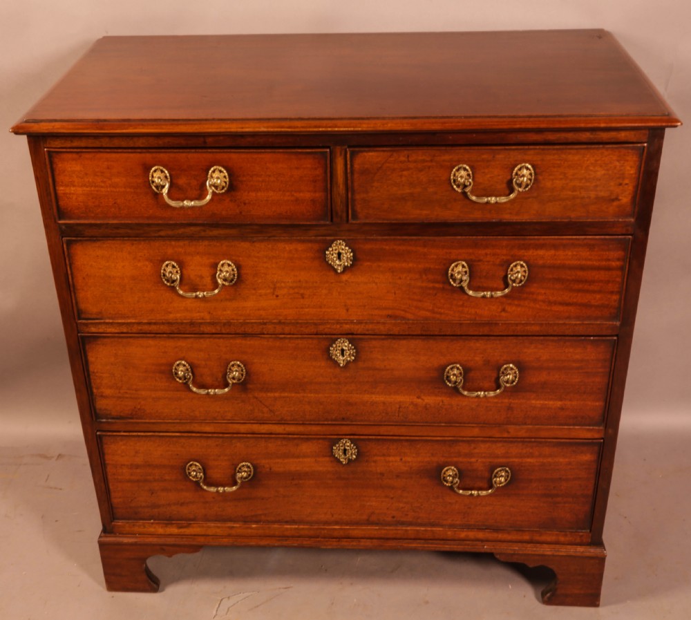 A Georgian Mahogany Chest of Drawers Quality View V