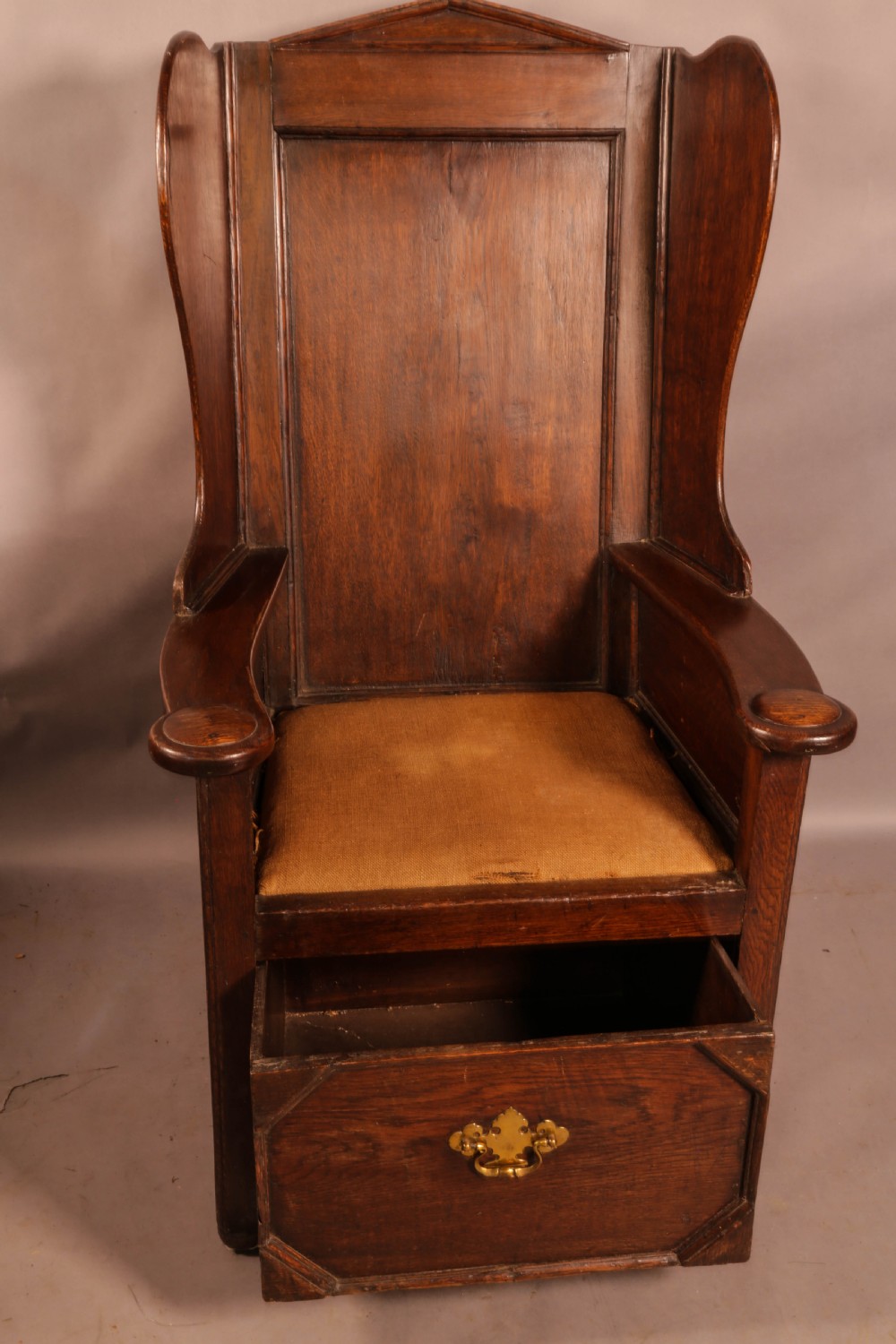 An 18th century Lambing chair in Oak View II