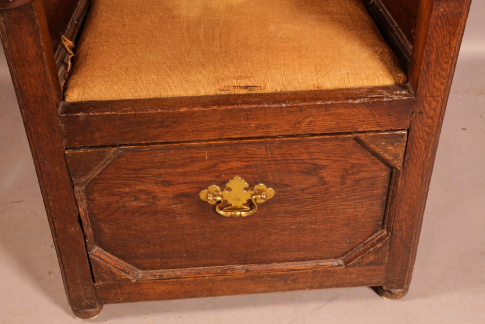 An 18th century Lambing chair in Oak View IV