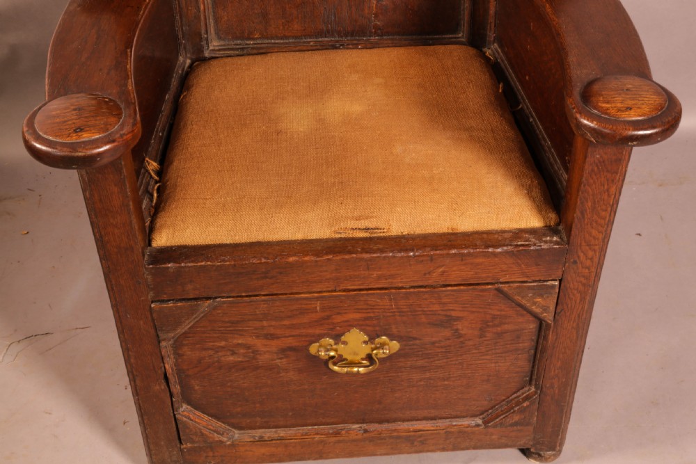 An 18th century Lambing chair in Oak View VI