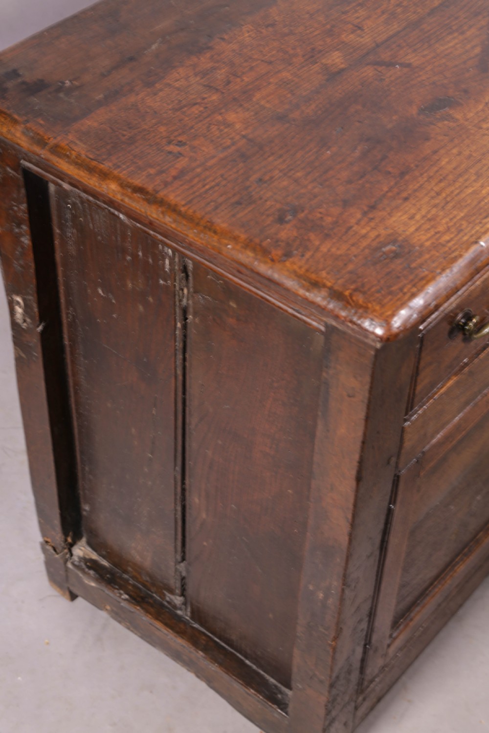A Georgian Serving Dresser in oak View VIII