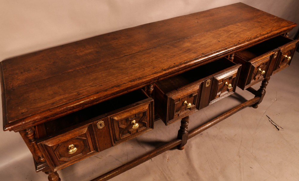 A Superb Early 18th century Serving Dresser in Oak View VI