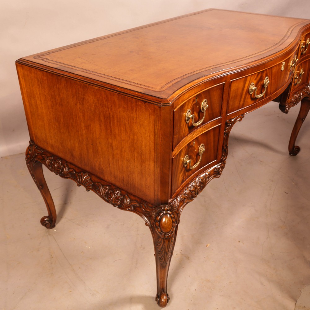 A Quality 20th century Kneehole desk View XI