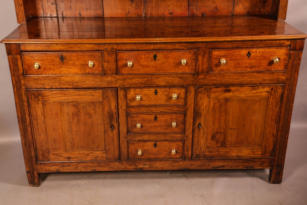 A Good Georgian Oak Welsh dresser View II