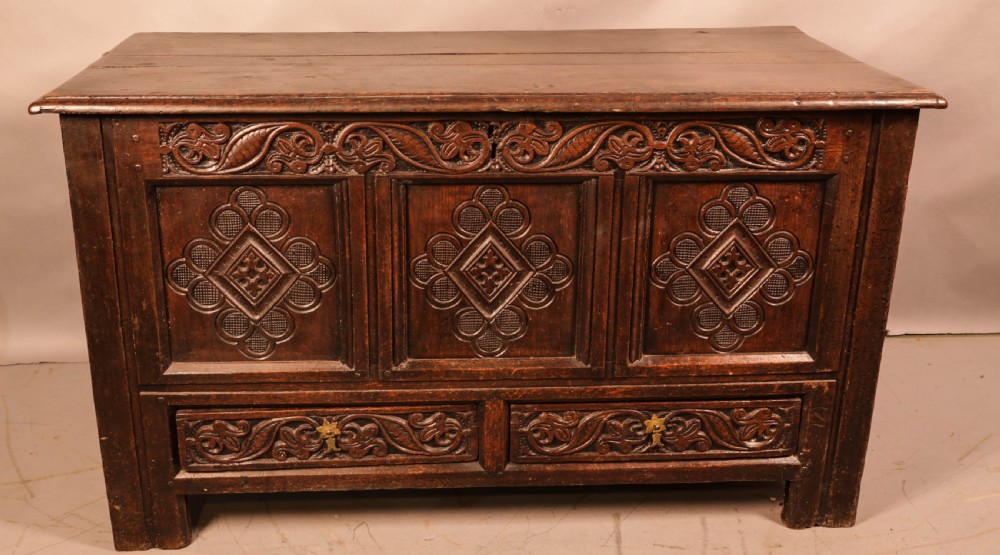 A Super 17th century Oak Dower Chest