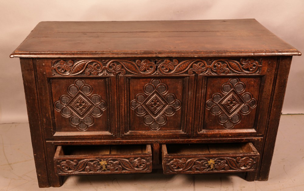 A Super 17th century Oak Dower Chest View VI