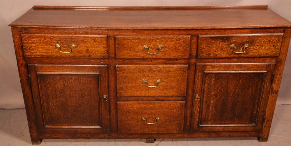 A Georgian Serving Dresser in Oak