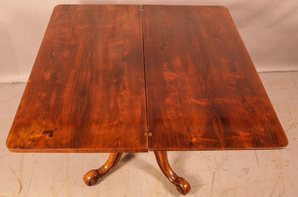 A Good William IV Tea Table in Rosewood  View X
