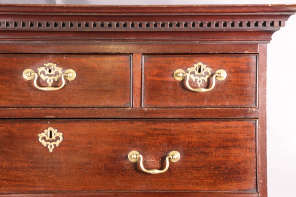A Good 18th century Chest on Chest View XI