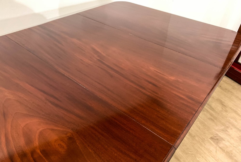 A Superb Georgian Extending Dining Table in Mahogany seats 12 View IV