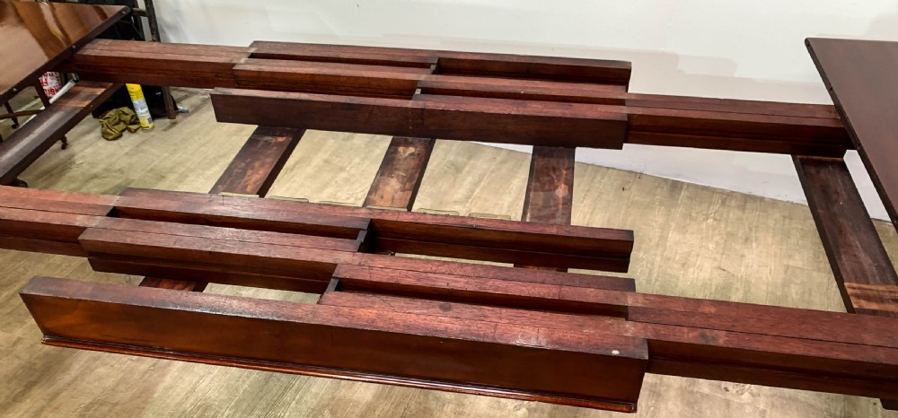 A Superb Georgian Extending Dining Table in Mahogany seats 12 View XIII