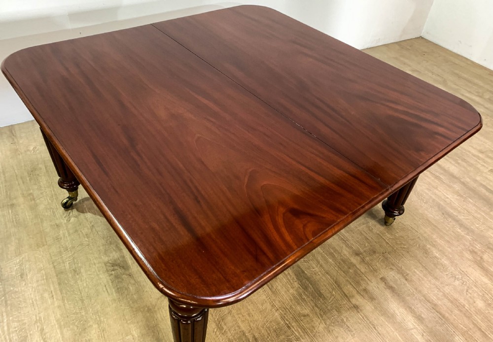A Superb Georgian Extending Dining Table in Mahogany seats 12 View XVIII