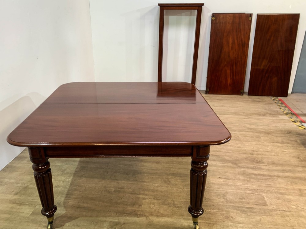 A Superb Georgian Extending Dining Table in Mahogany seats 12 View XX