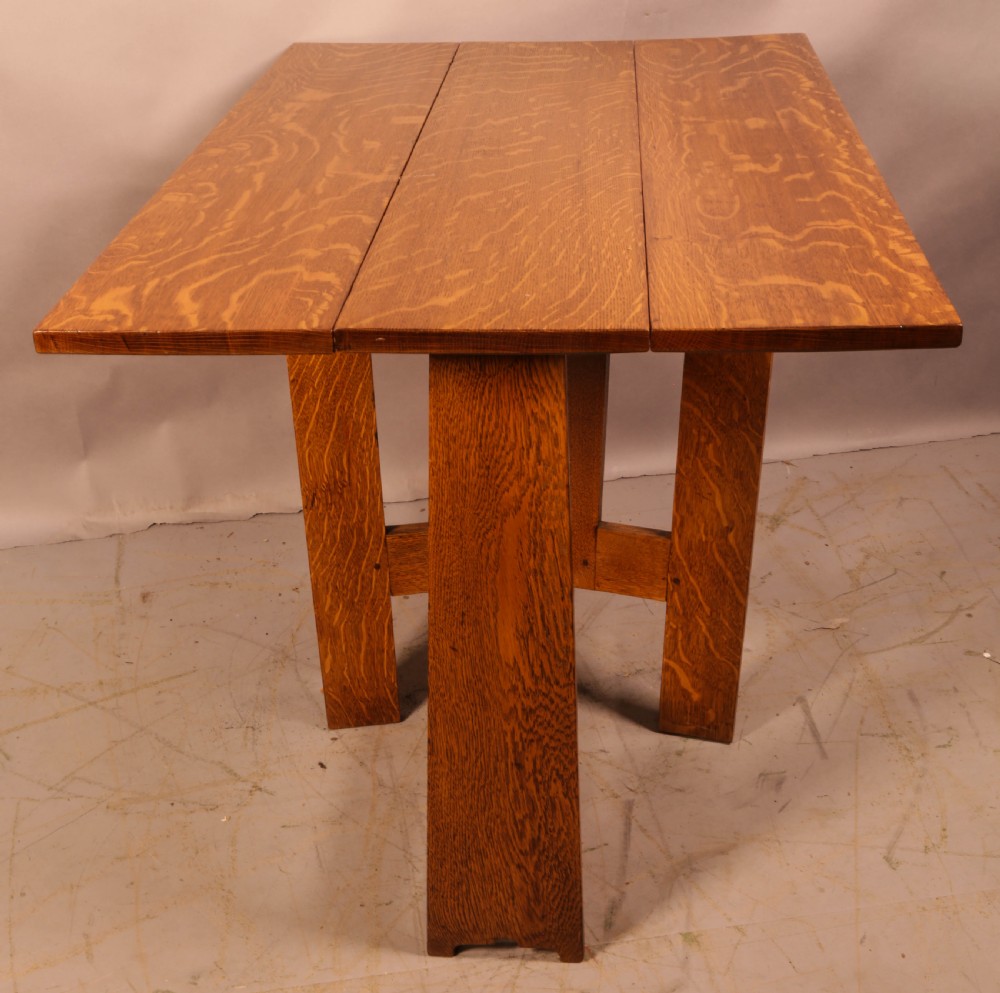 Arts and Crafts Drop Leaf Dining Table