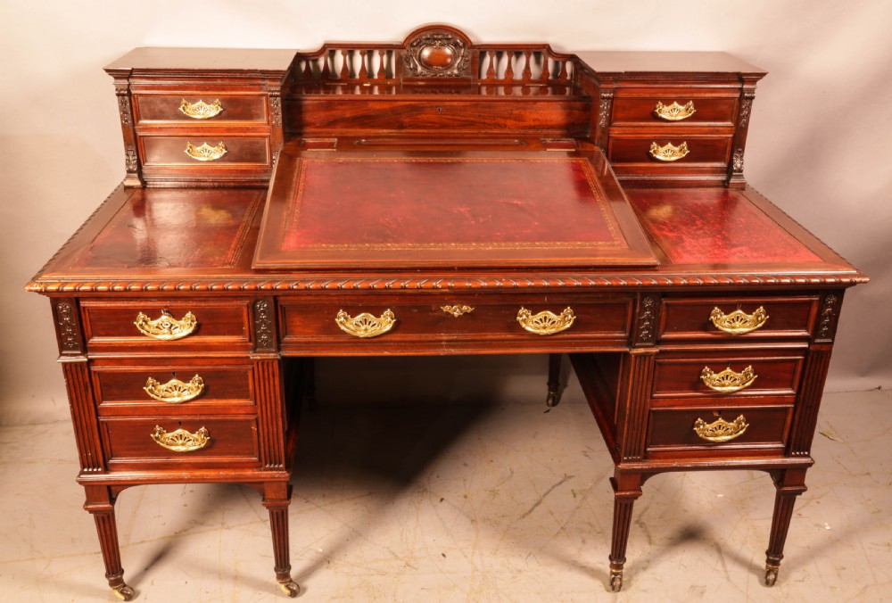 A stunning Quality Victorian Pedestal Desk