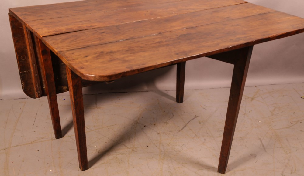 A Very Rare Georgian Gate leg dining Table in Yew Wood View IV