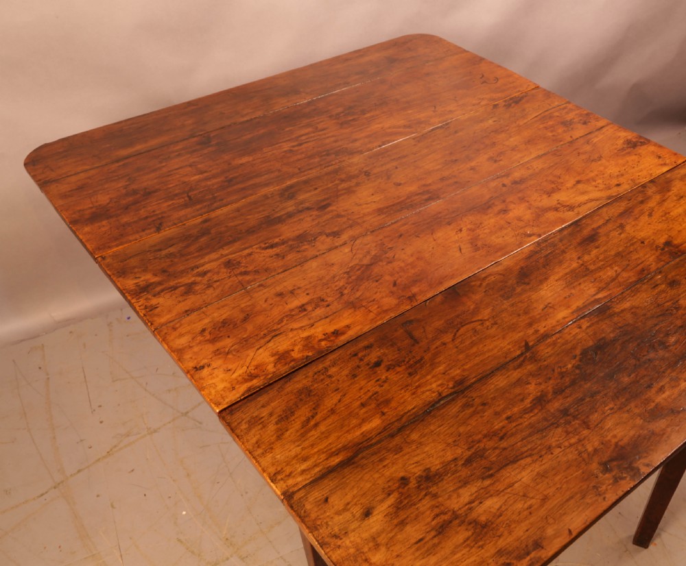 A Very Rare Georgian Gate leg dining Table in Yew Wood View V