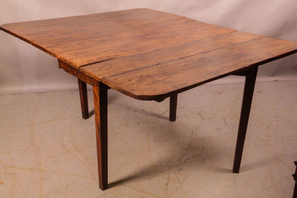 A Very Rare Georgian Gate leg dining Table in Yew Wood View VIII