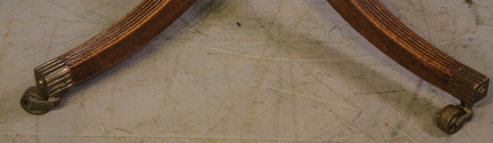 A Rare Georgian Circular Top Dining Table in Mahogany View V