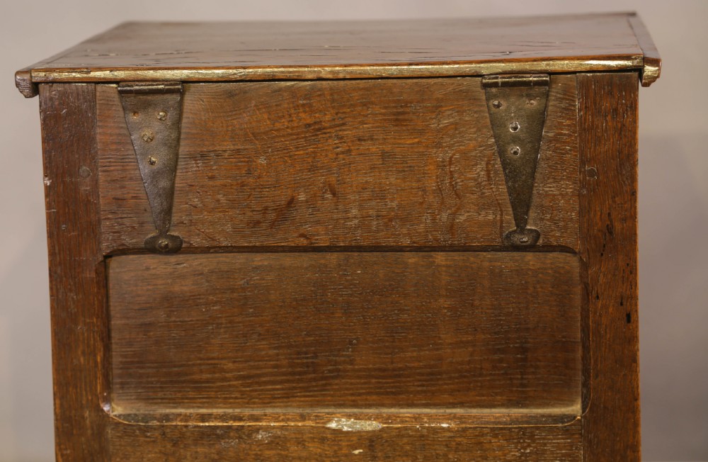 An Attractive early 18th c Close stool in Oak View III