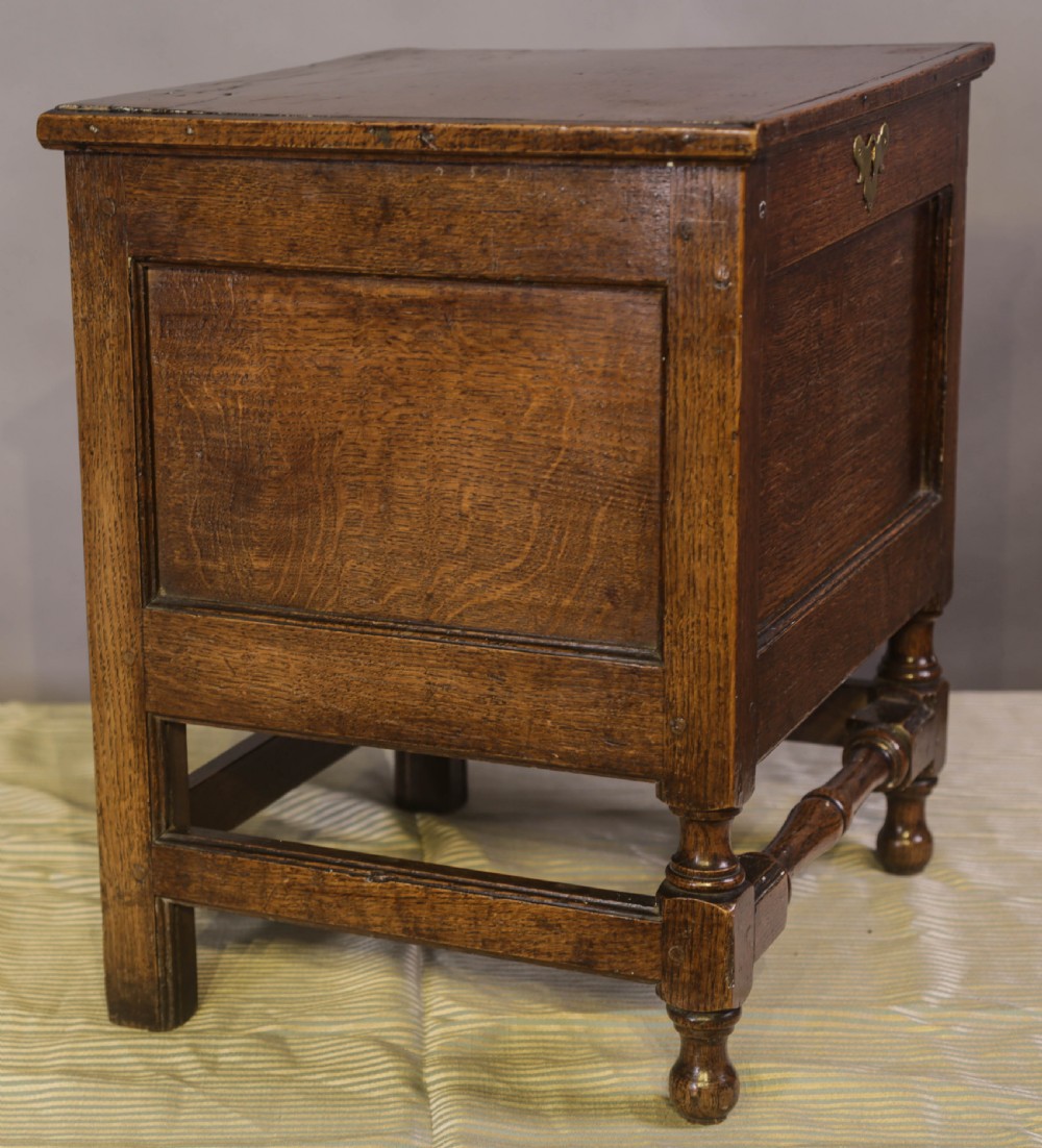 An Attractive early 18th c Close stool in Oak View V